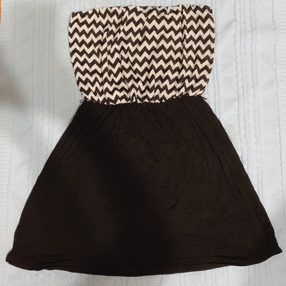 Women’s Chevron Pattern halter top dress sz S
